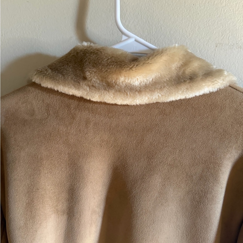 VINTAGE gorgeous Jones New York Women's Cream Teddy Jacket - Picture 8 of 12